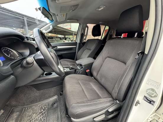 TOYOTA-HILUX-2.8 SR 4X4 CD 16V DIESEL 4P AUTOMÁTICO TOYOTA-HILUX-2018