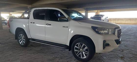 TOYOTA HILUX 2.8 SRV 4X4 CD 16V DIESEL 4P AUTOMÁTICO