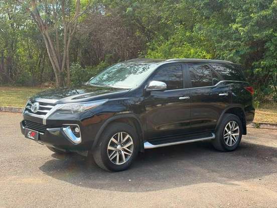 TOYOTA-HILUX-2.8 SRX 4X4 CD 16V DIESEL 4P AUTOMÁTICO TOYOTA-HILUX-2018