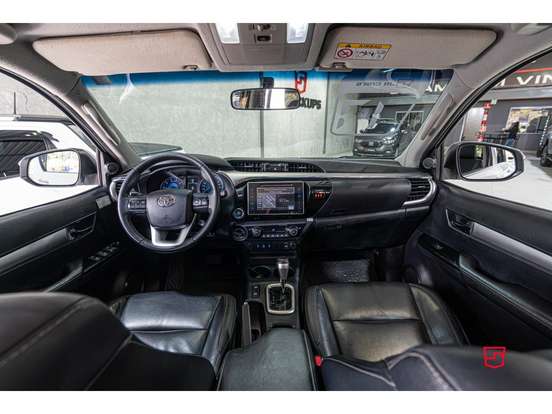 TOYOTA-HILUX-2016