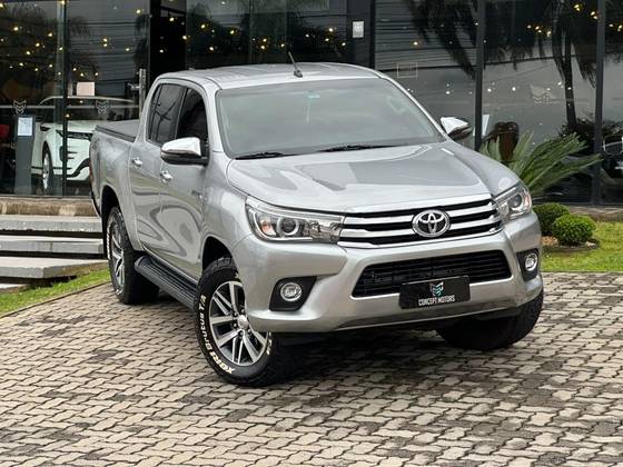 TOYOTA HILUX 2.8 SRX 4X4 CD 16V DIESEL 4P AUTOMÁTICO