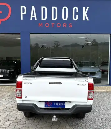 TOYOTA-HILUX-2014
