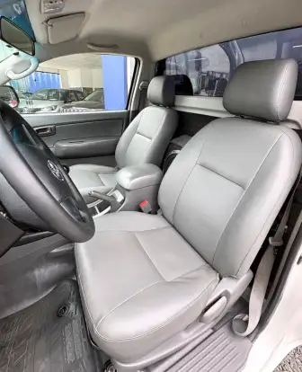 TOYOTA-HILUX-2014
