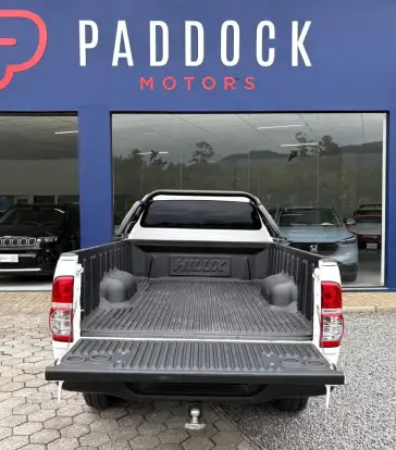 TOYOTA-HILUX-2014