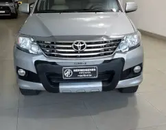 TOYOTA HILUX SW4 2.7 SR 4X2 16V FLEX 4P AUTOMÁTICO TOYOTA HILUX SW4 2.7 SR 4X2 16V FLEX 4P AUTOMÁTICO