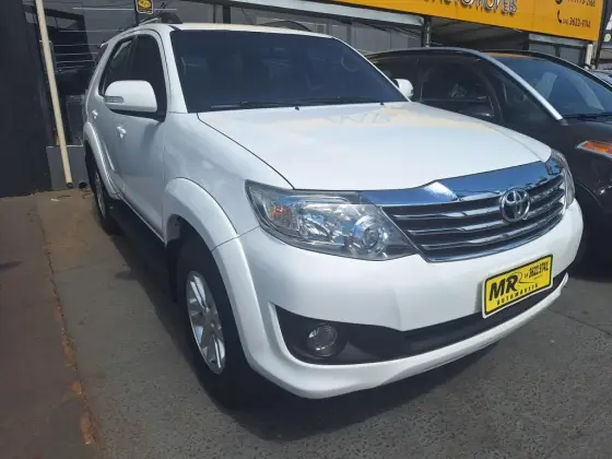 TOYOTA HILUX SW4 2.7 SR 4X2 16V FLEX 4P AUTOMÁTICO