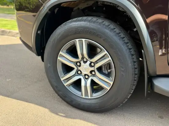 TOYOTA-HILUX SW4-2019