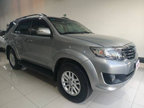 TOYOTA HILUX SW4 2.7 SR 4X2 16V FLEX 4P AUTOMÁTICO