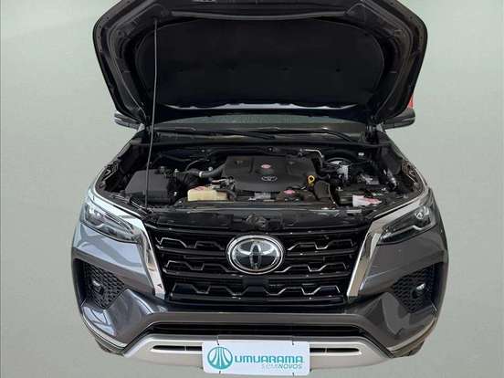 TOYOTA-HILUX SW4-2.8 D-4D TURBO DIESEL SRX 4X4 AUTOMÁTICO TOYOTA-HILUX SW4-2021