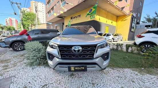 TOYOTA-HILUX SW4-2022