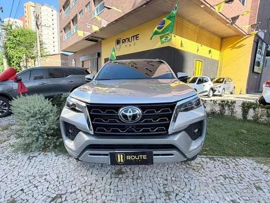 TOYOTA-HILUX SW4-2.8 D-4D TURBO DIESEL SRX 7L 4X4 AUTOMÁTICO TOYOTA-HILUX SW4-2022