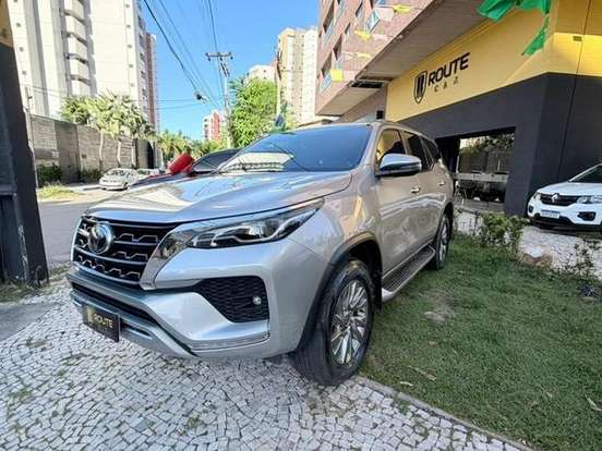 TOYOTA-HILUX SW4-2.8 D-4D TURBO DIESEL SRX 7L 4X4 AUTOMÁTICO TOYOTA-HILUX SW4-2022