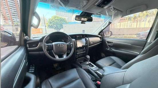 TOYOTA-HILUX SW4-2022