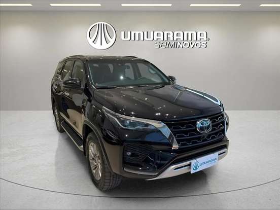 TOYOTA-HILUX SW4-2.8 D-4D TURBO DIESEL SRX 7L 4X4 AUTOMÁTICO TOYOTA-HILUX SW4-2022