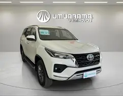 TOYOTA HILUX SW4 2.8 D-4D TURBO DIESEL SRX 7L 4X4 AUTOMÁTICO TOYOTA HILUX SW4 2.8 D-4D TURBO DIESEL SRX 7L 4X4 AUTOMÁTICO