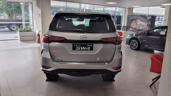 TOYOTA-HILUX SW4-2026