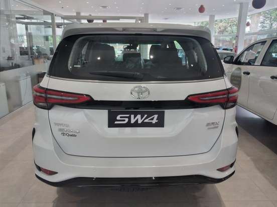 TOYOTA-HILUX SW4-2026