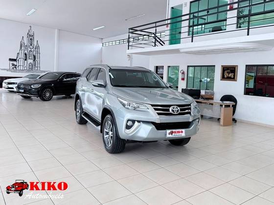 TOYOTA HILUX SW4 2.8 SRX 4X4 16V TURBO INTERCOOLER DIESEL 4P AUTOMÁTICO