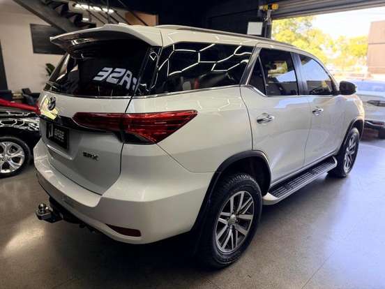 TOYOTA-HILUX SW4-2.8 SRX 4X4 16V TURBO INTERCOOLER DIESEL 4P AUTOMÁTICO TOYOTA-HILUX SW4-2016