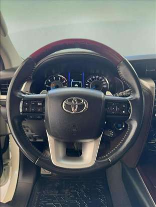 TOYOTA-HILUX SW4-2019