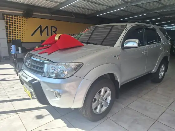 TOYOTA HILUX SW4 3.0 SRV 4X4 16V TURBO INTERCOOLER DIESEL 4P AUTOMÁTICO