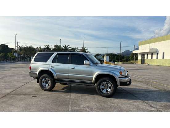 TOYOTA-HILUX SW4-2001