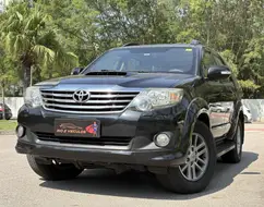TOYOTA HILUX SW4 3.0 SR 4X4 16V TURBO INTERCOOLER DIESEL 4P AUTOMÁTICO TOYOTA HILUX SW4 3.0 SR 4X4 16V TURBO INTERCOOLER DIESEL 4P AUTOMÁTICO
