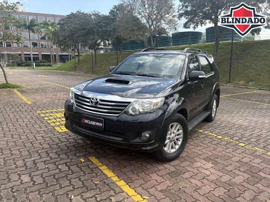 TOYOTA-HILUX SW4-3.0 SRV 4X4 7 LUGARES 16V TURBO INTERCOOLER DIESEL 4P AUTOMÁTICO TOYOTA-HILUX SW4-2014