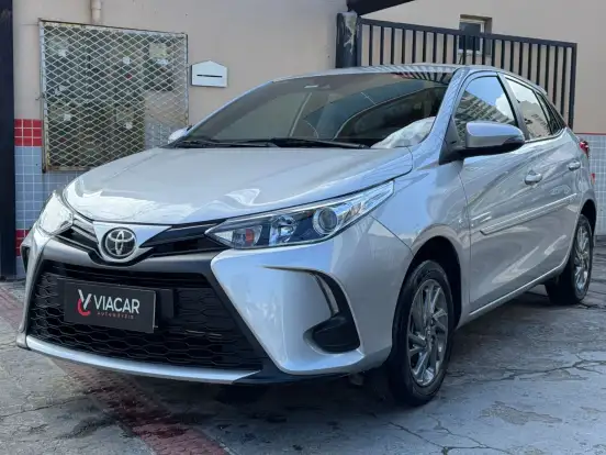 TOYOTA-YARIS-2024