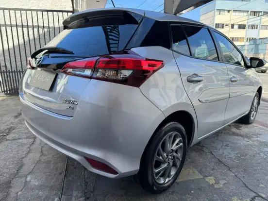 TOYOTA-YARIS-2024