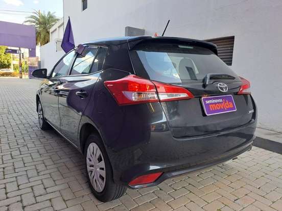 TOYOTA-YARIS-2024