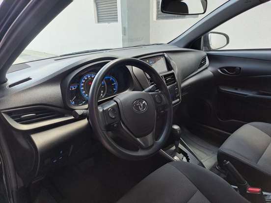 TOYOTA-YARIS-2024
