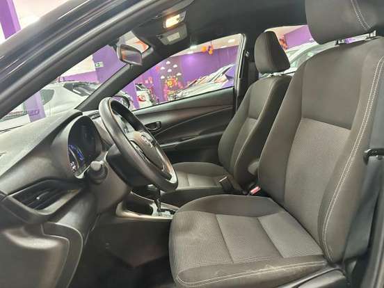 TOYOTA-YARIS-2024