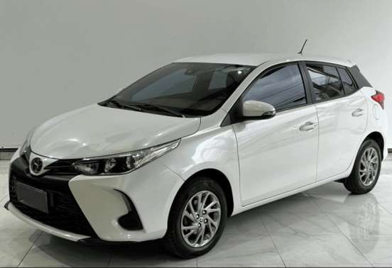 TOYOTA-YARIS-2022