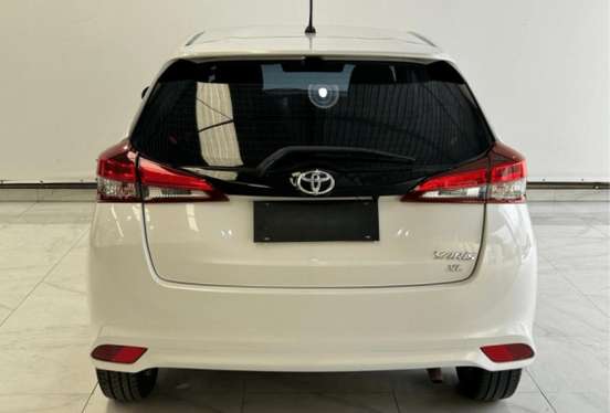 TOYOTA-YARIS-2022