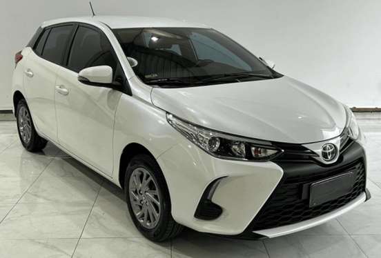 TOYOTA-YARIS-2022