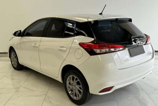 TOYOTA-YARIS-2022