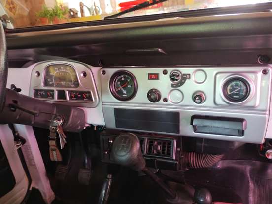 TOYOTA-BANDEIRANTE-3.7 BJ50LV 4X4 TETO RIGIDO DIESEL 2P MANUAL TOYOTA-BANDEIRANTE-1999