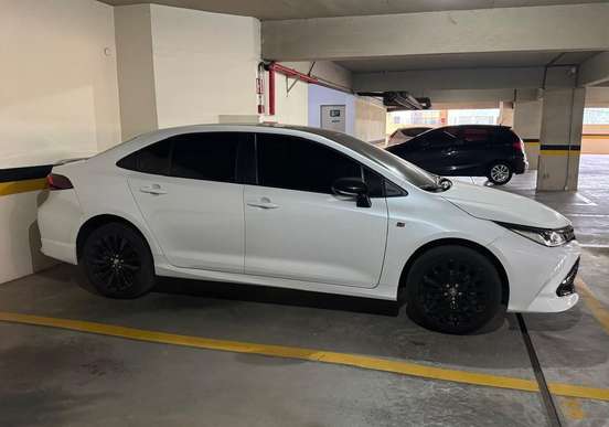 TOYOTA-COROLLA-2024