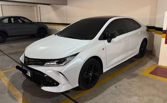 TOYOTA-COROLLA-2024