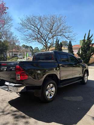 TOYOTA-HILUX-2.7 SRV 4X2 CD 16V FLEX 4P AUTOMÁTICO TOYOTA-HILUX-2017