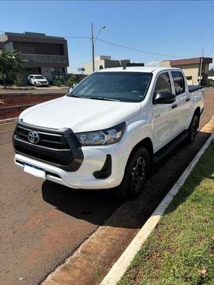 TOYOTA-HILUX-2025