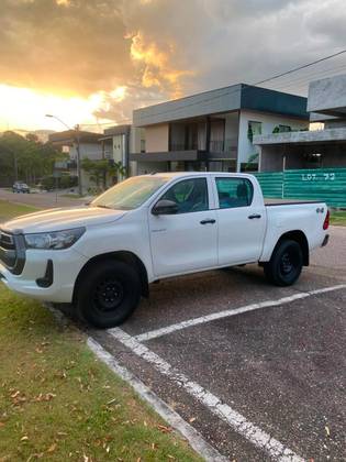 TOYOTA HILUX 2.8 D-4D TURBO DIESEL CHASSI 4X4 MANUAL