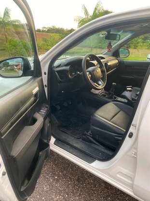 TOYOTA-HILUX-2.8 D-4D TURBO DIESEL CHASSI 4X4 MANUAL TOYOTA-HILUX-2024