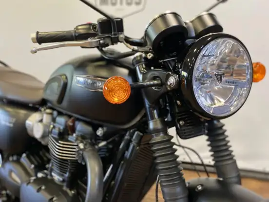 TRIUMPH-BONNEVILLE T120 BLACK 1200 TRIUMPH-BONNEVILLE T120 BLACK 1200-2020
