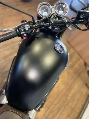 TRIUMPH-BONNEVILLE T120 BLACK 1200-2020