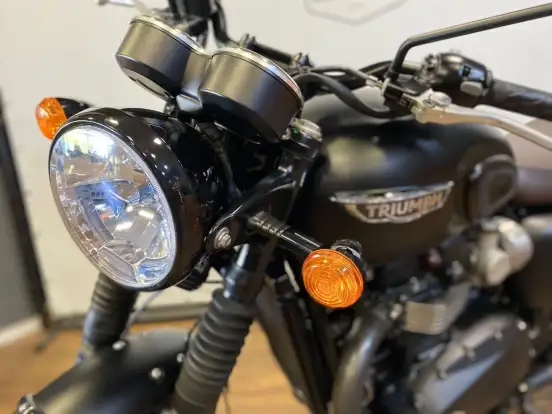 TRIUMPH-BONNEVILLE T120 BLACK 1200 TRIUMPH-BONNEVILLE T120 BLACK 1200-2020