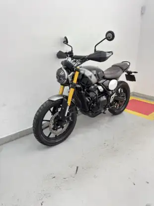 TRIUMPH-SCRAMBLER 400 X-2024