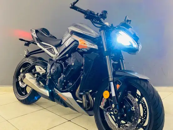 TRIUMPH-STREET TRIPLE 765 RS TRIUMPH-STREET TRIPLE 765 RS-2023