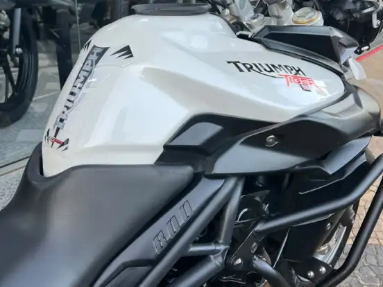 TRIUMPH-TIGER 800 ABS TRIUMPH-TIGER 800 ABS-2014